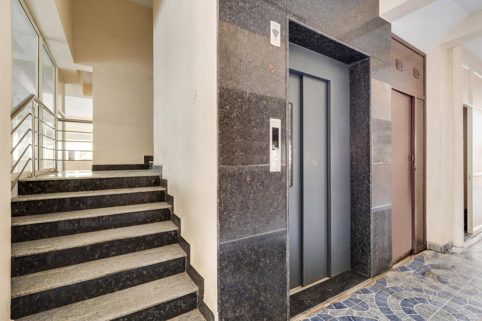 Hotel O K V R Residency - Elite Csennai Kültér fotó